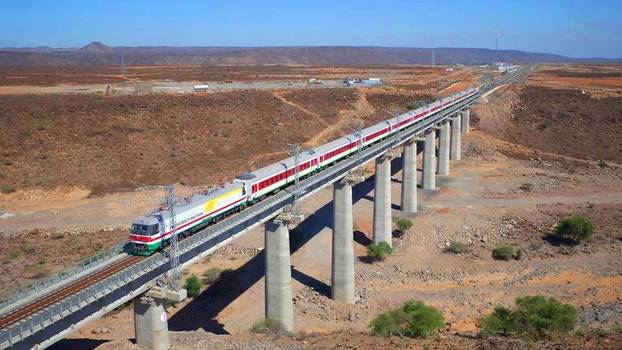 Eisenbahnlinie Addis Abeba-Dschibuti bei der Holhol-Brücke